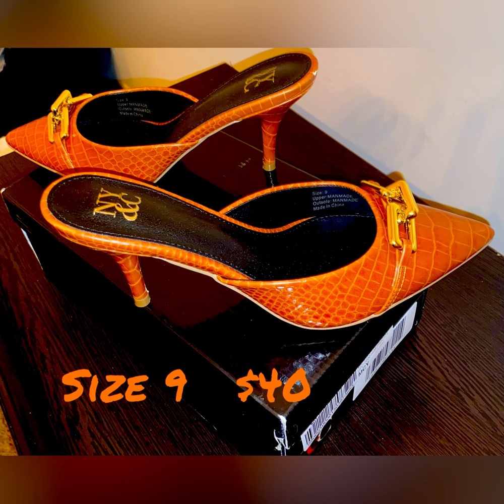 Ladies Shoe